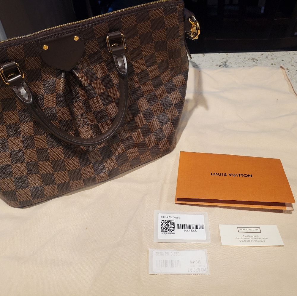 LOUIS VUITTON BAG